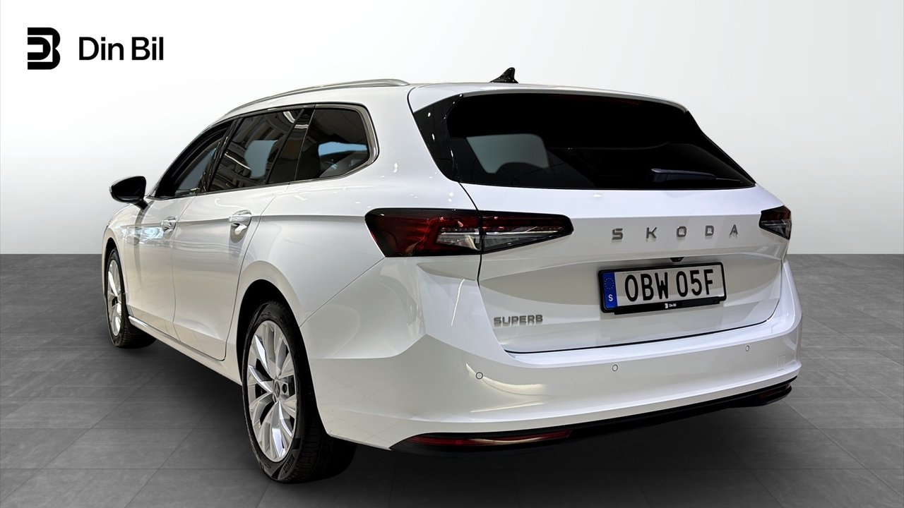 Skoda Superb 2026, photo 3/12