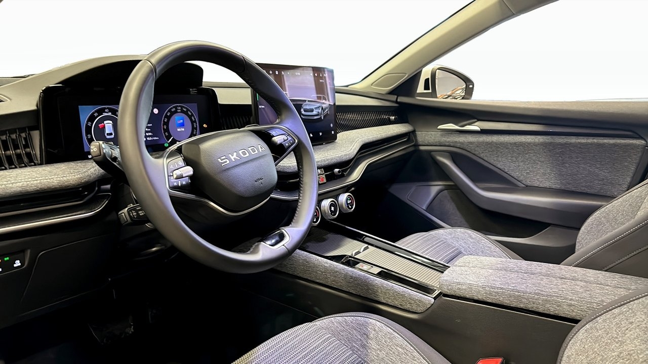 Skoda Superb 2026, photo 7/12