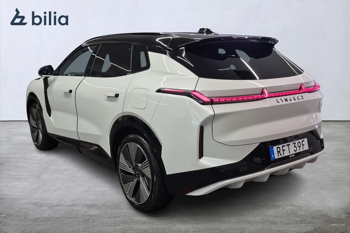 Lynk & Co 08 More PHEV 360° 2025, bild 2/10