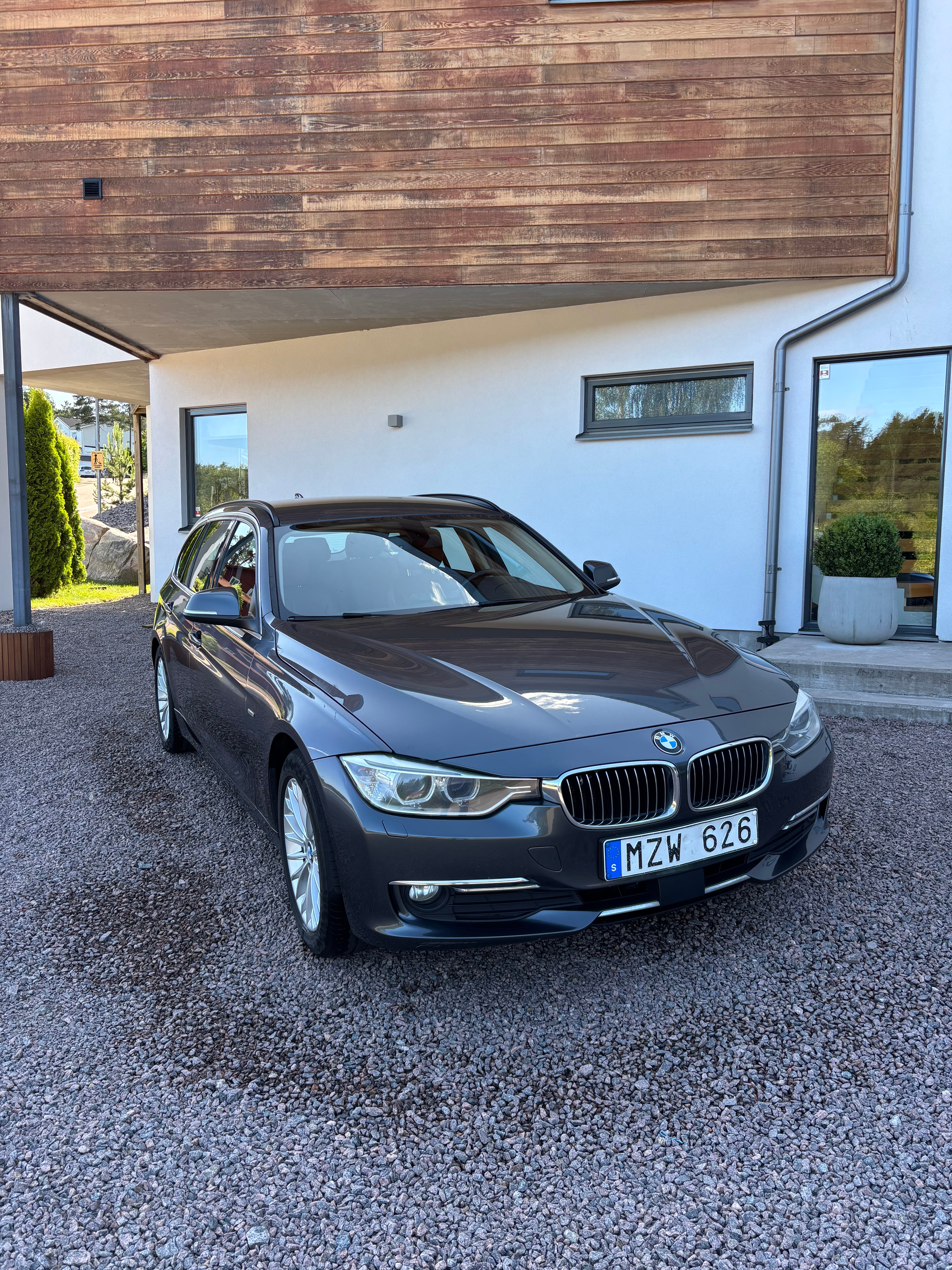 BMW 320