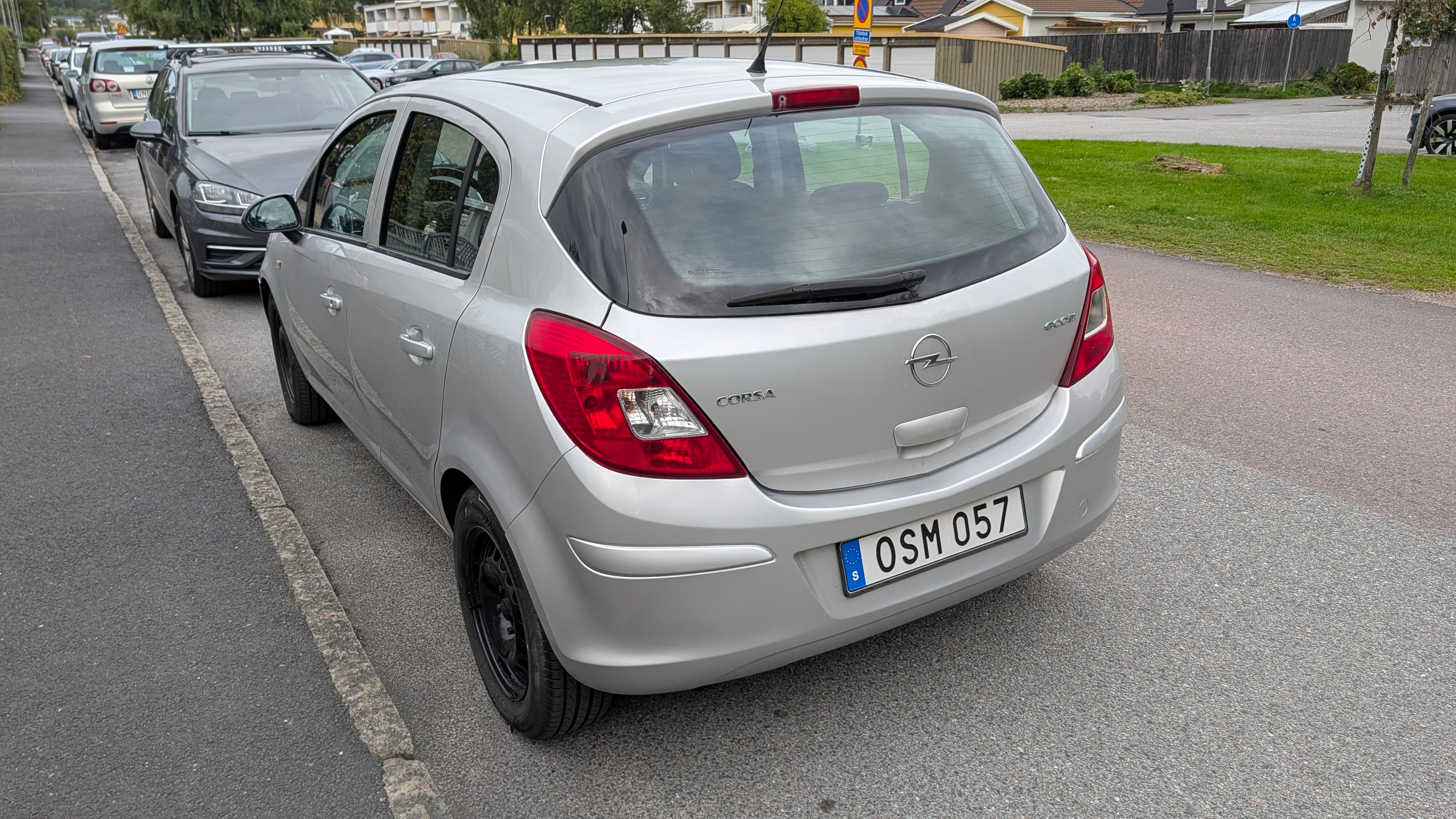 Opel Corsa 2011, photo 2/7