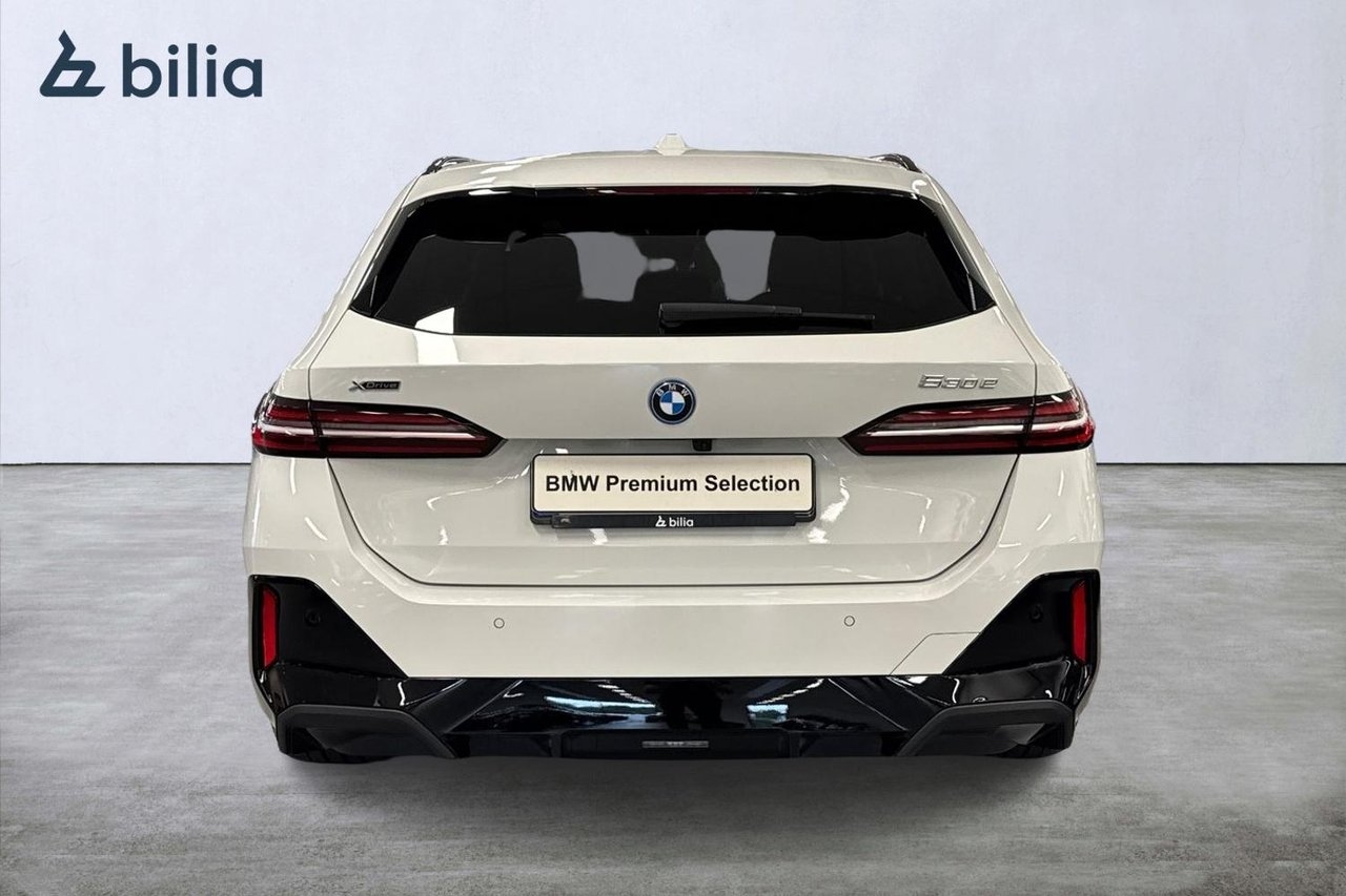 BMW 530 e xDrive Touring M-Sport 2025, bild 4/10