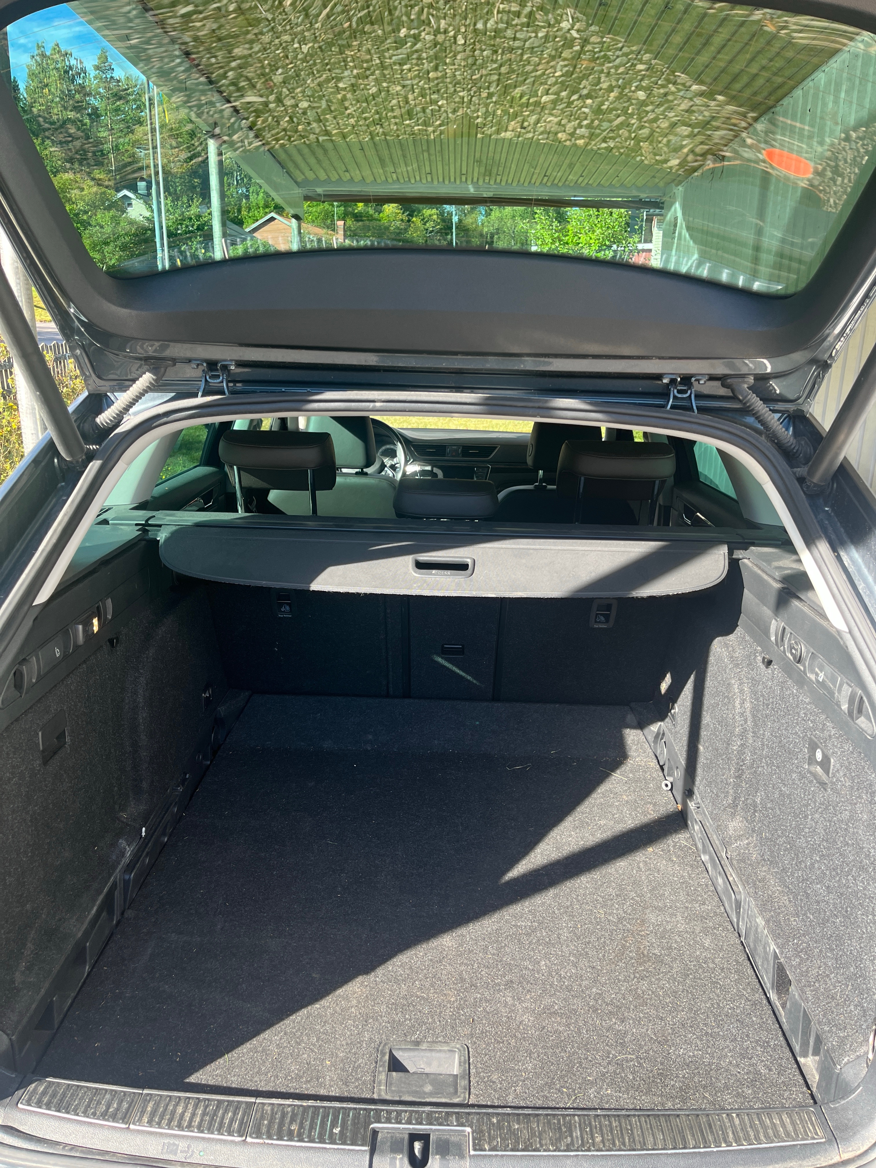 Skoda Superb 2017, bild 4/6