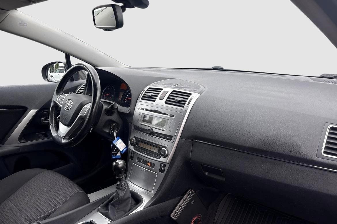 Toyota Avensis 2013, bild 6/9