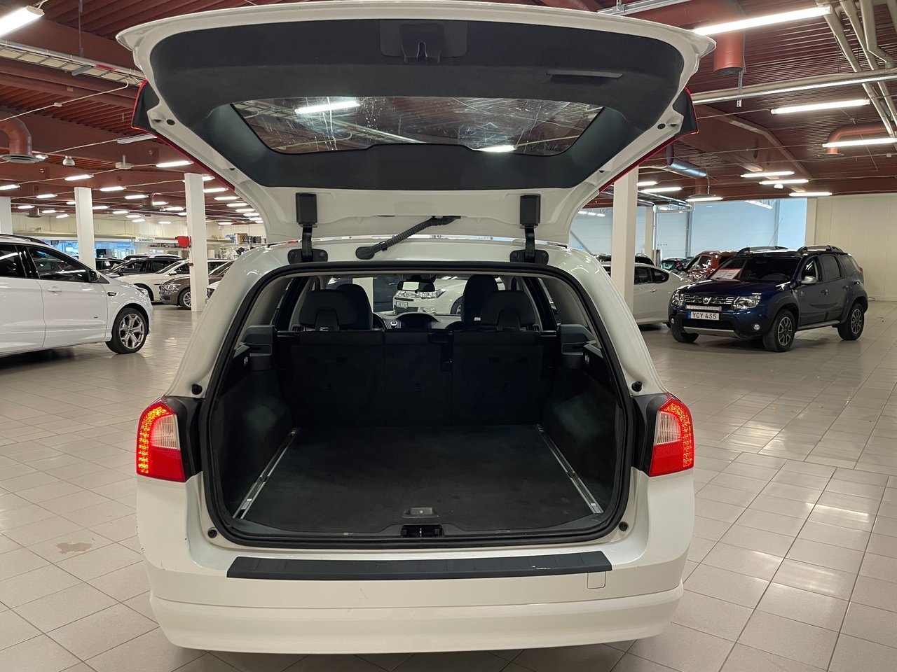 Volvo V70 2012, bild 7/8