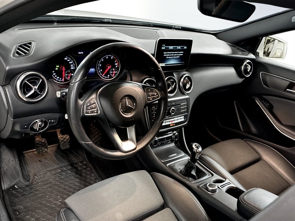 Mercedes-Benz A 180 AMG Line 122hk 2018, bild 4/10