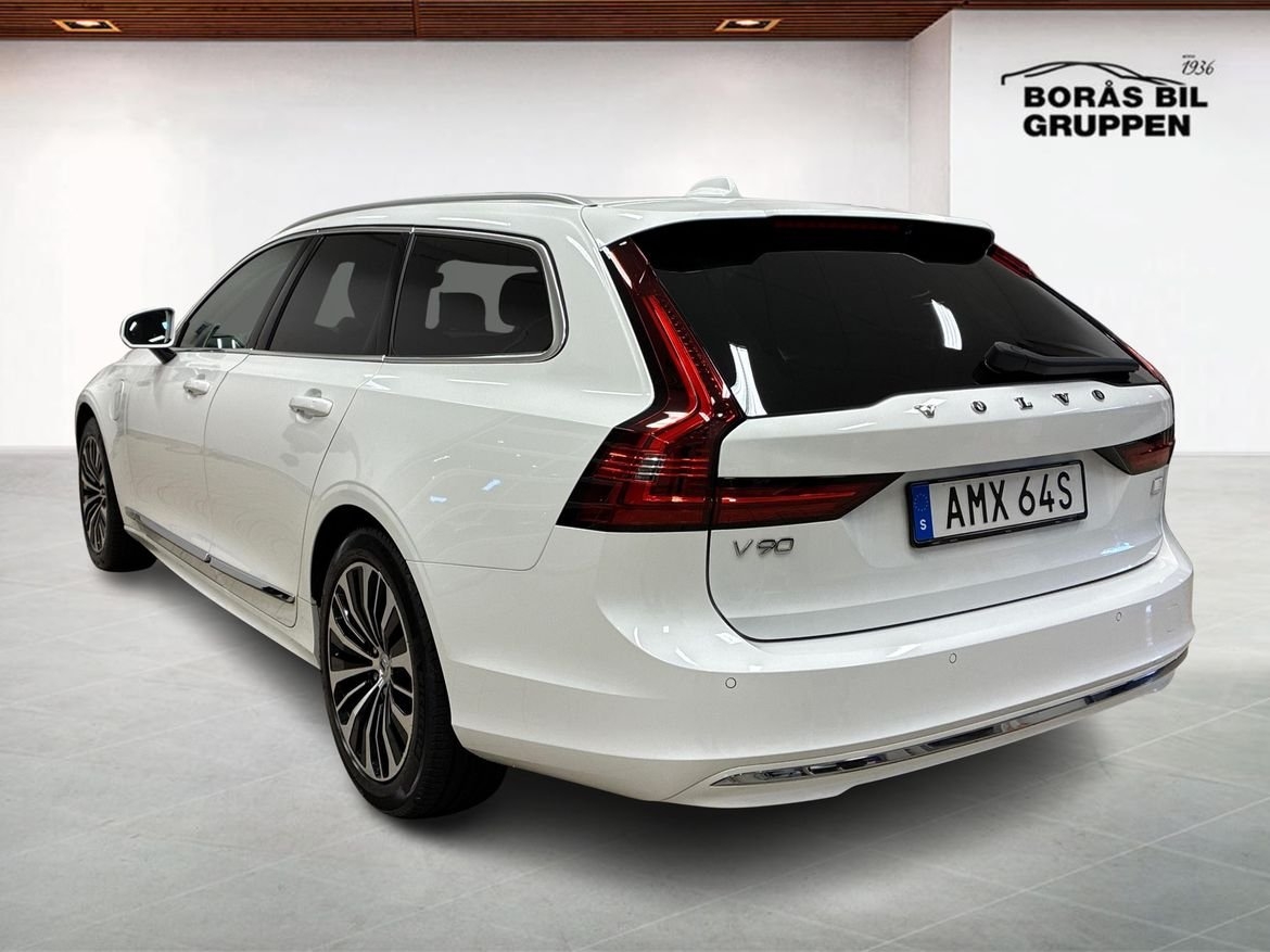 Volvo V90 Recharge T6 Core Edition 2024, photo 2/14