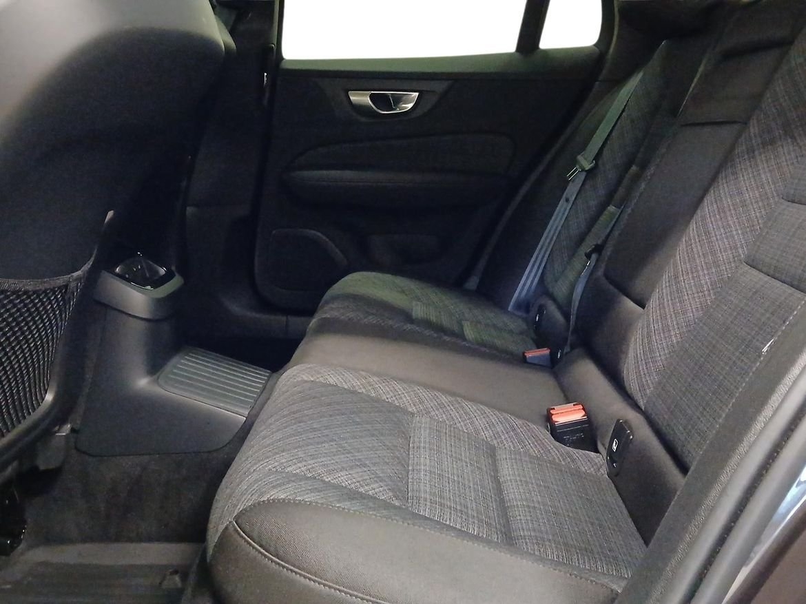 Volvo V60 Recharge T6 II Core Edition 2024, bild 6/14