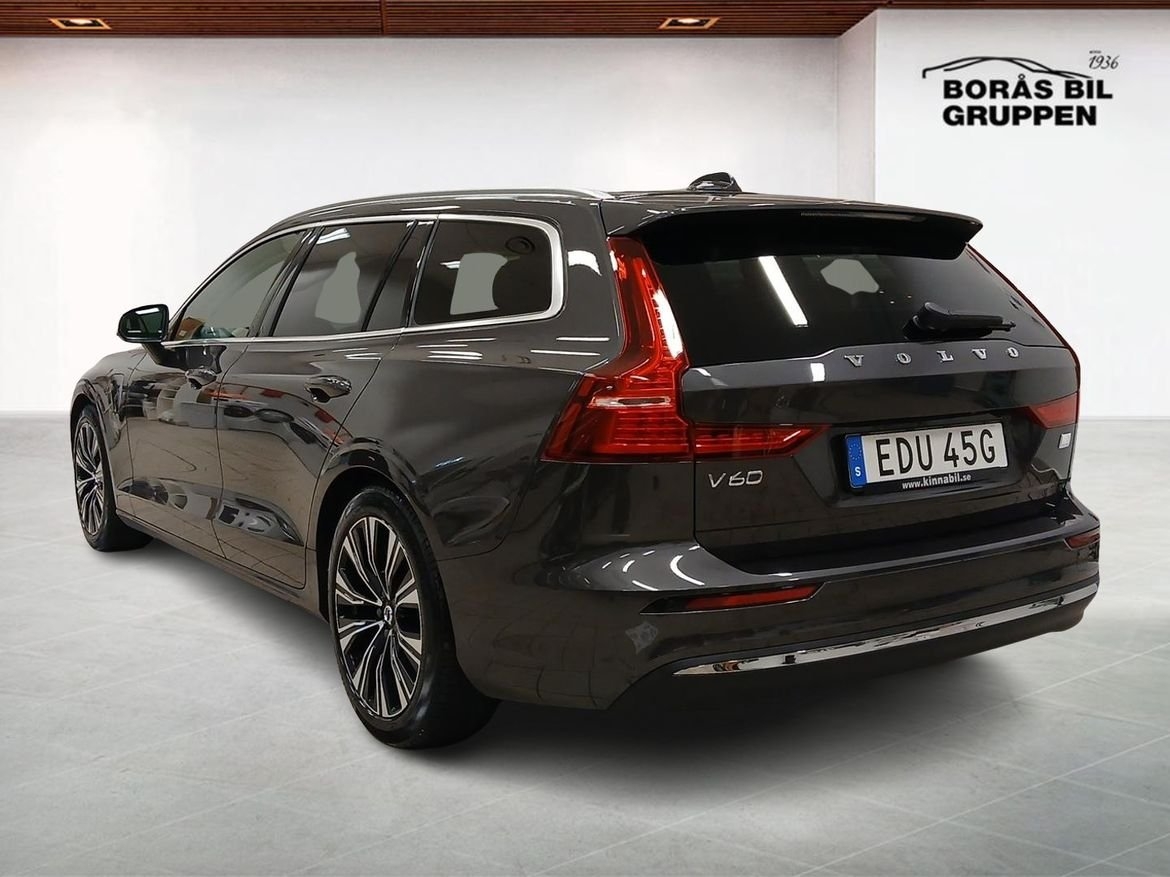 Volvo V60 Recharge T6 II Core Edition 2024, bild 2/14