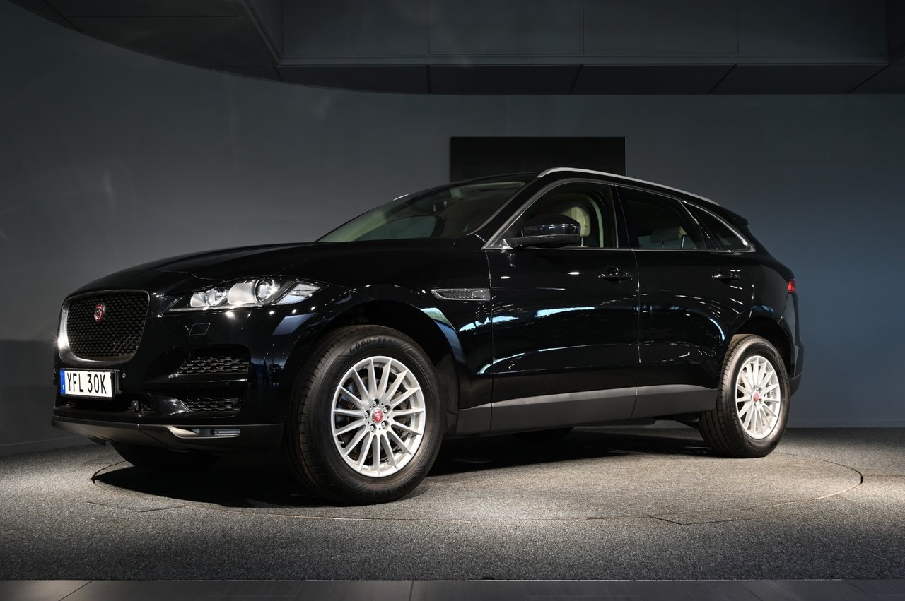 Jaguar F-Pace D180 SE 2019, bild 2/10