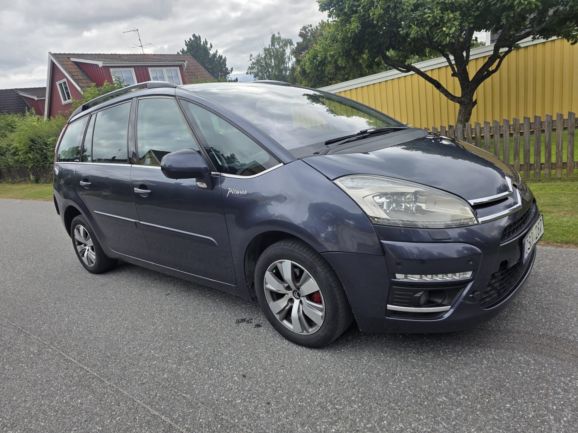 Citroen Grand C4 Picasso 2011, bild 3/10