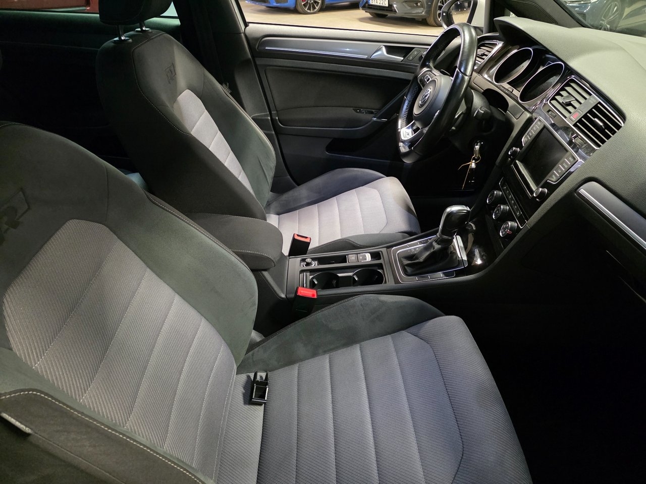Volkswagen Golf 2017, bild 7/10