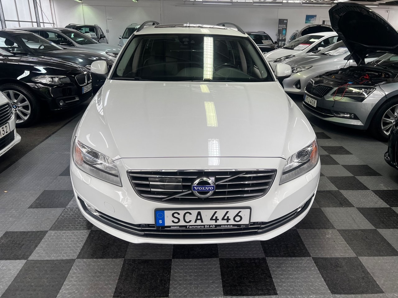 Volvo V70 2015, photo 5/10