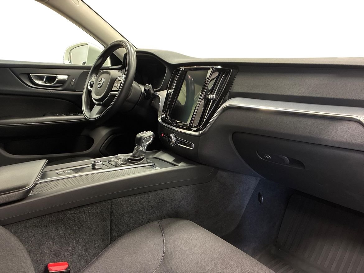 Volvo V60 D3 Momentum SE II 2020, bild 4/16
