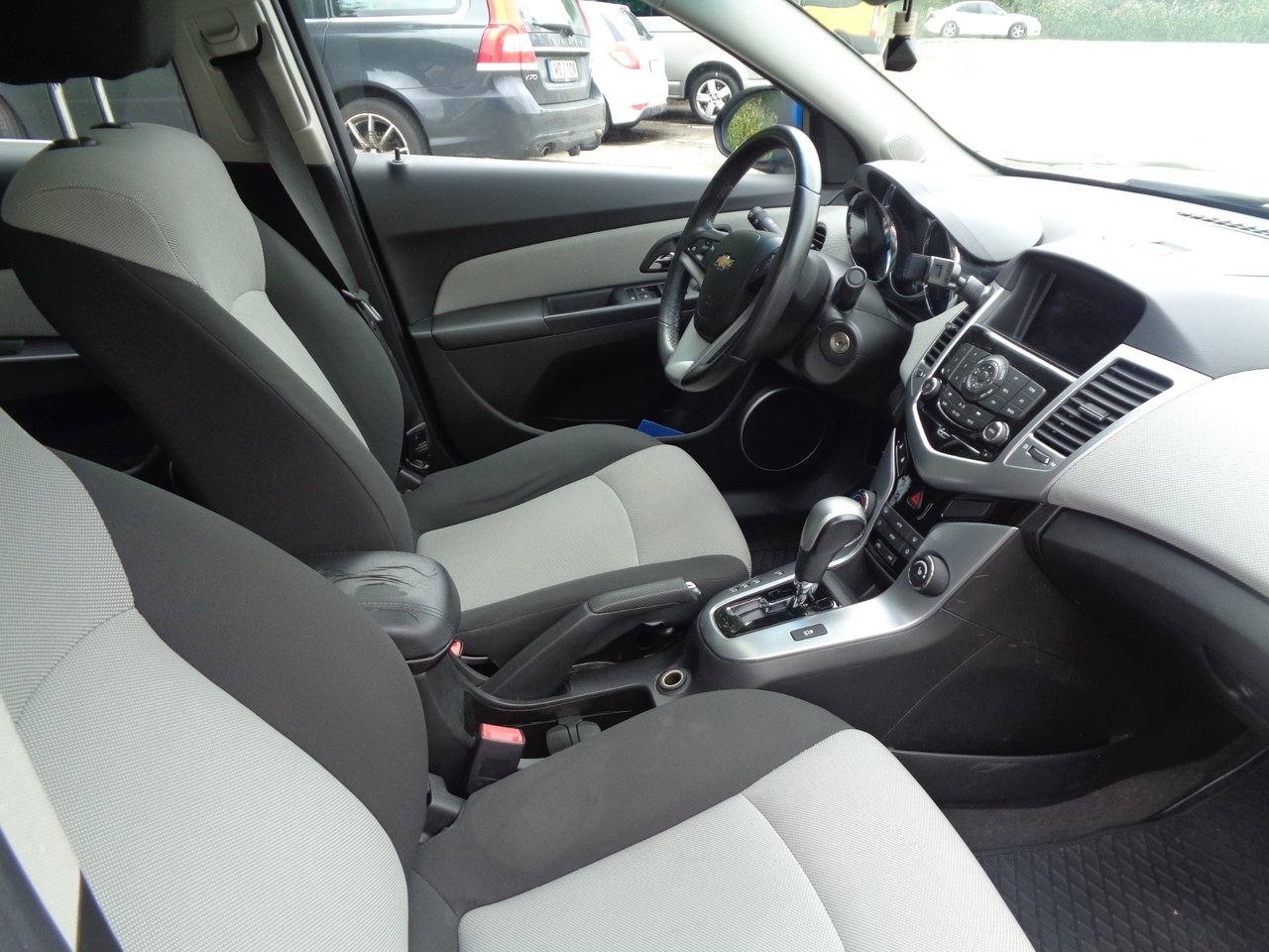 Chevrolet Cruze 1.8 Hydra-Matic Euro 5 2011, kuva 7/9