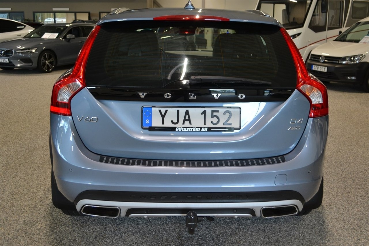 Volvo V60 Cross Country 2017, bild 3/10