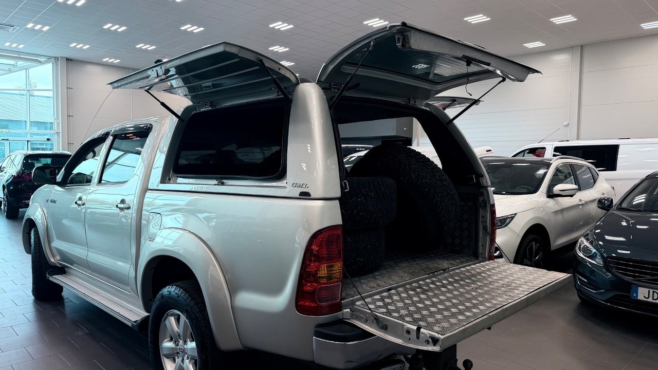 Toyota HiLux 2011, bild 7/10
