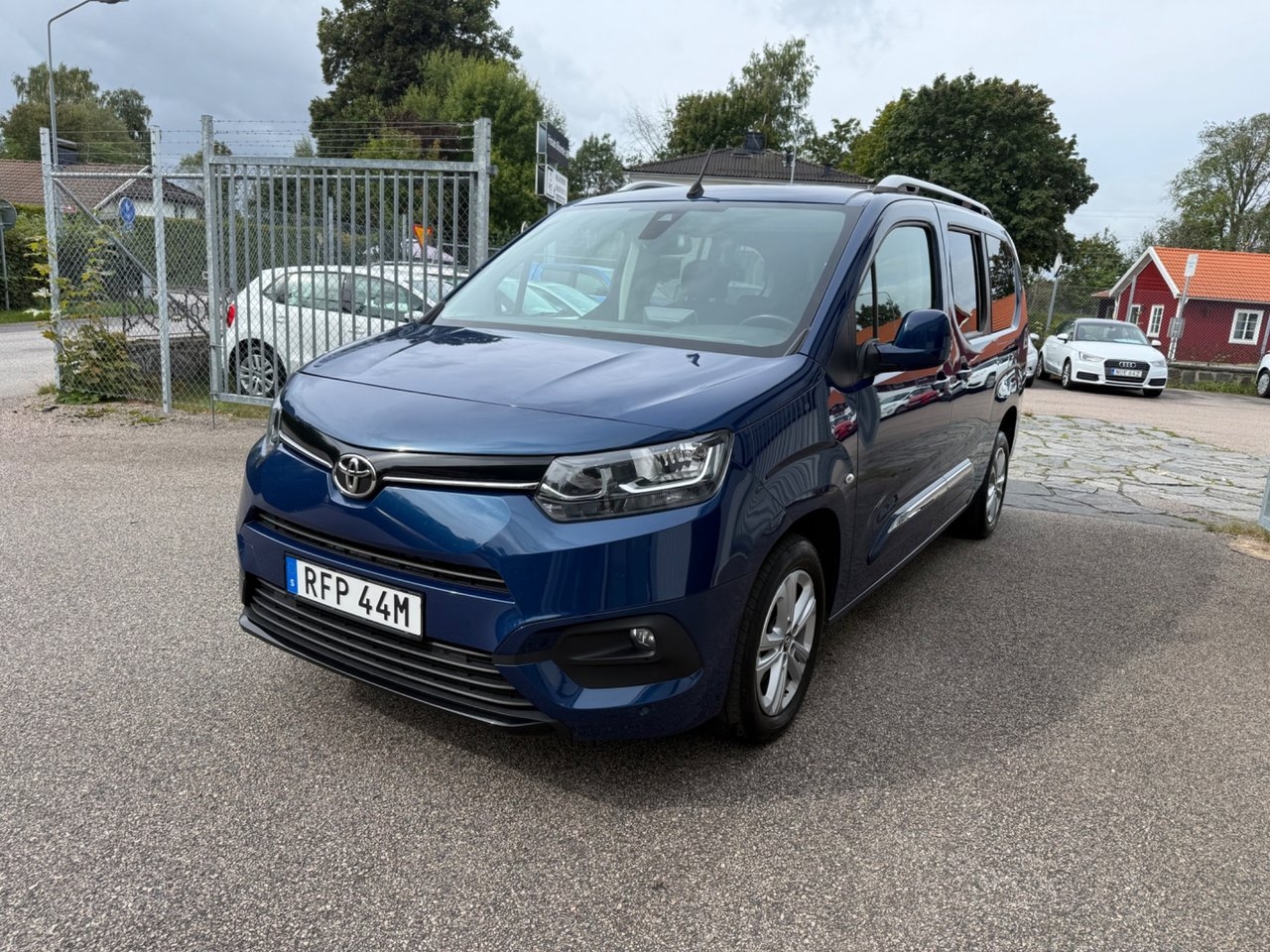 Toyota Proace City Verso 2020, photo 2/10