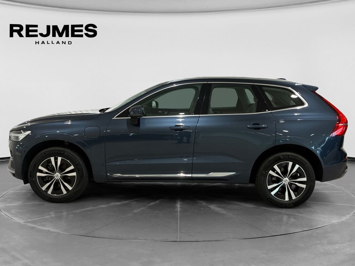 Volvo XC60 T6 Core Special Edition 2025, bild 3/16