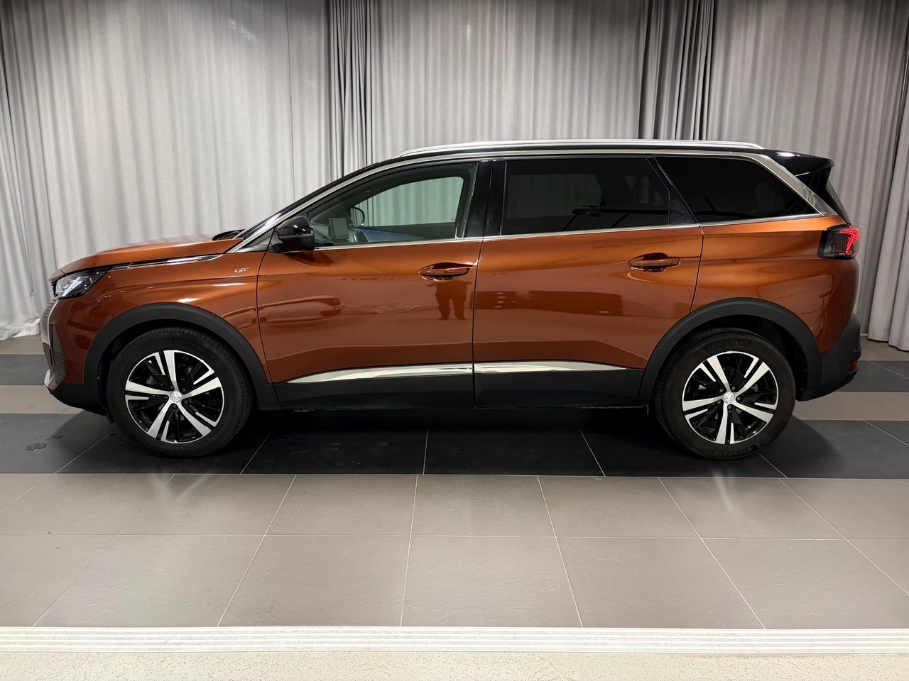 Peugeot 5008 GT PureTech 130 AUT 7-Sits 2023, kuva 2/10