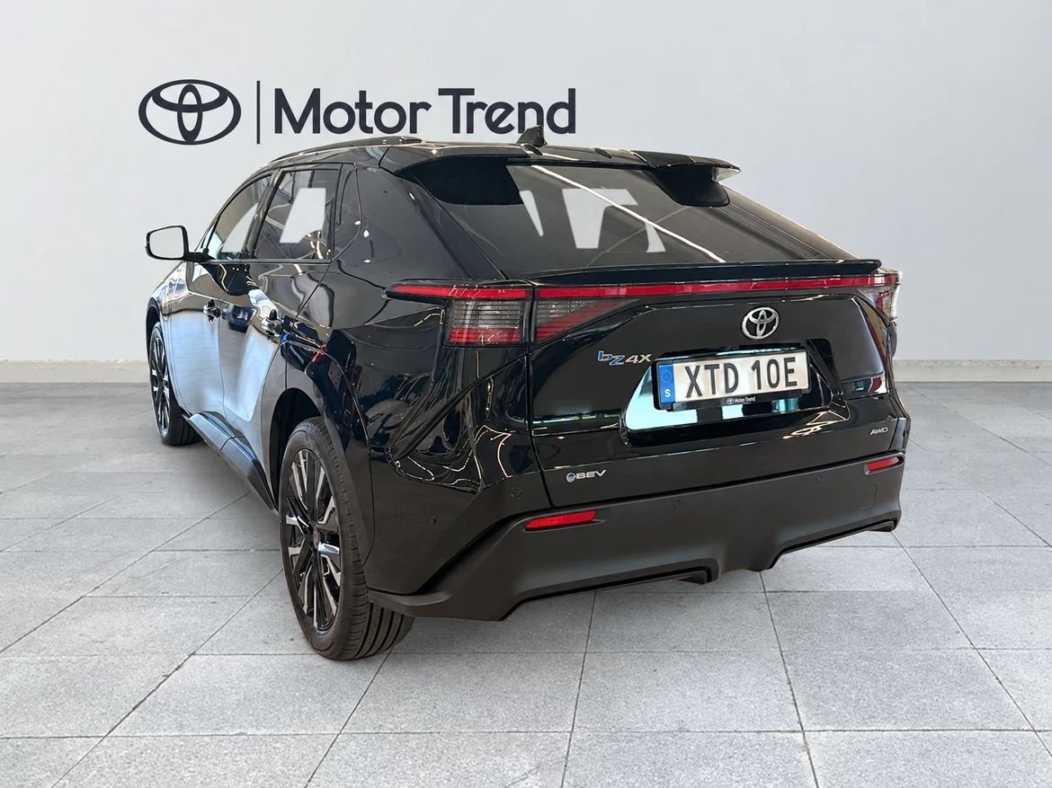 Toyota bZ4X AWD 343hk Executive JBL 2026, bild 3/11