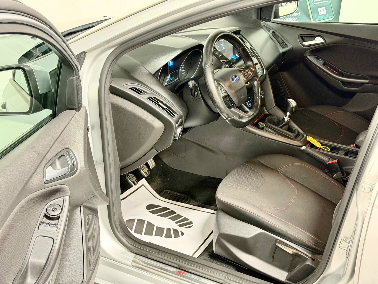 Ford Focus 2017, bild 7/10