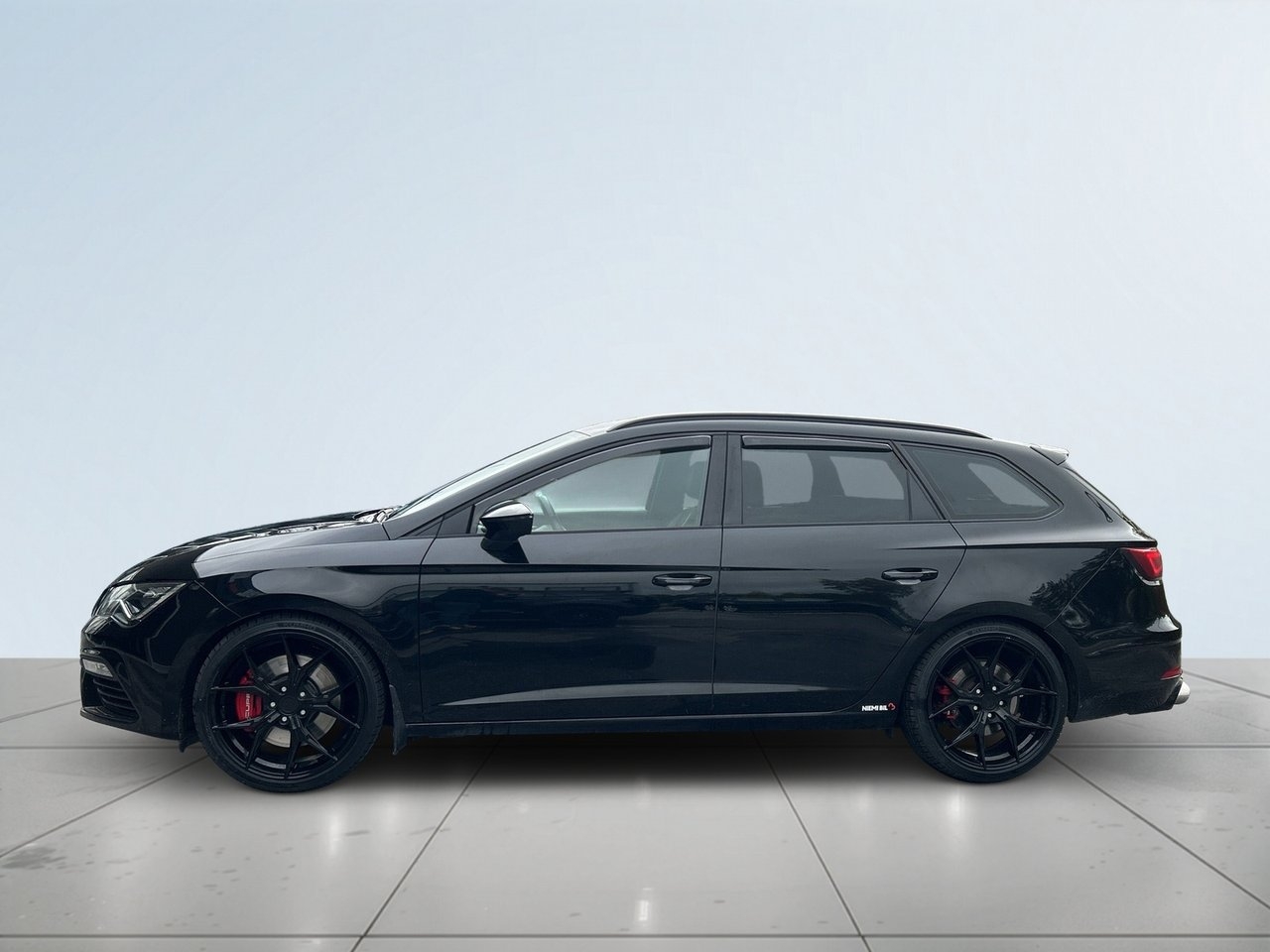 Seat Leon Cupra 2.0 TSI 4Drive 300hk 2019, bild 4/21