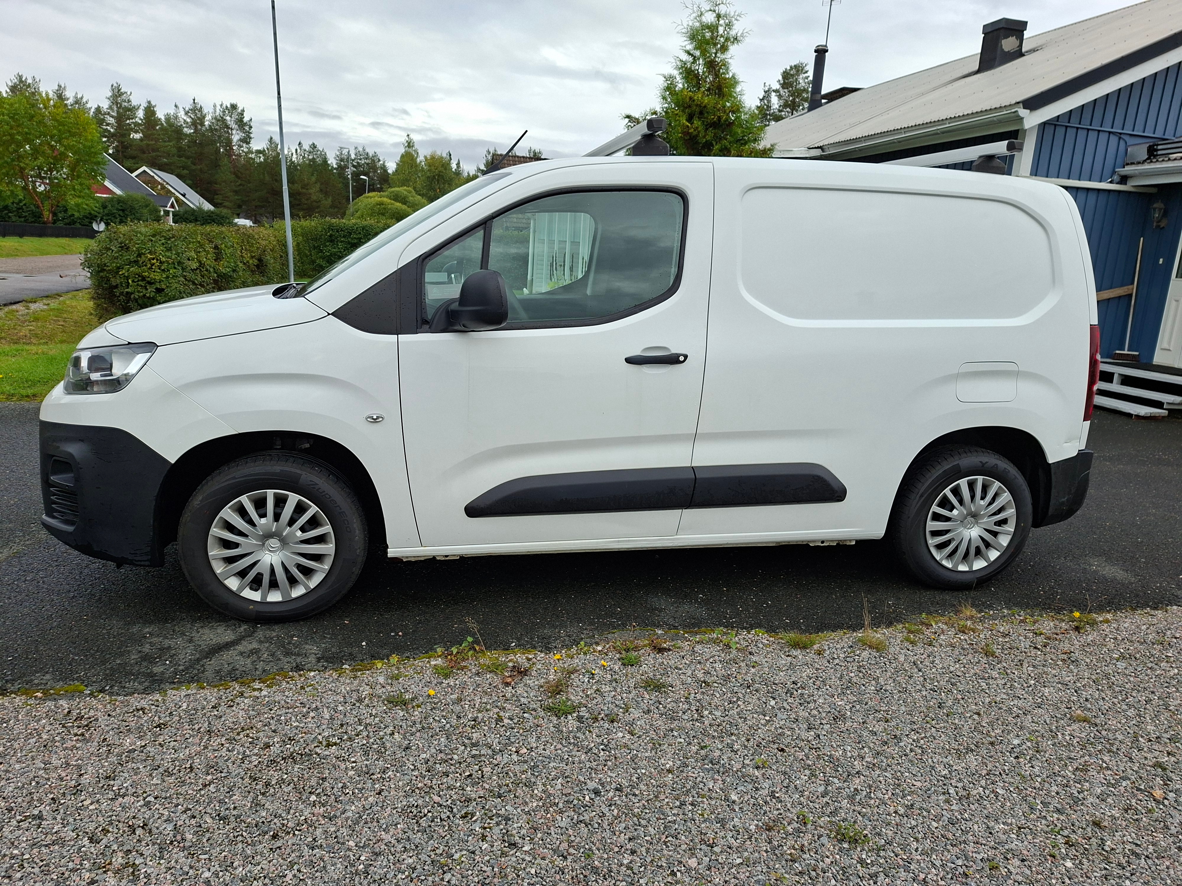 Citroen Berlingo 2021, bild 2/8