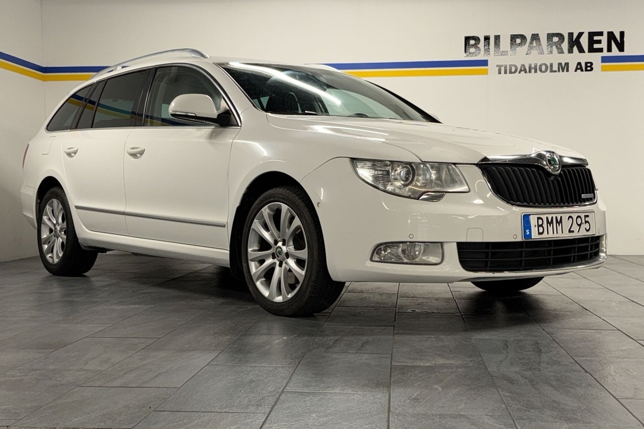 Skoda Superb 2011, kuva 4/10