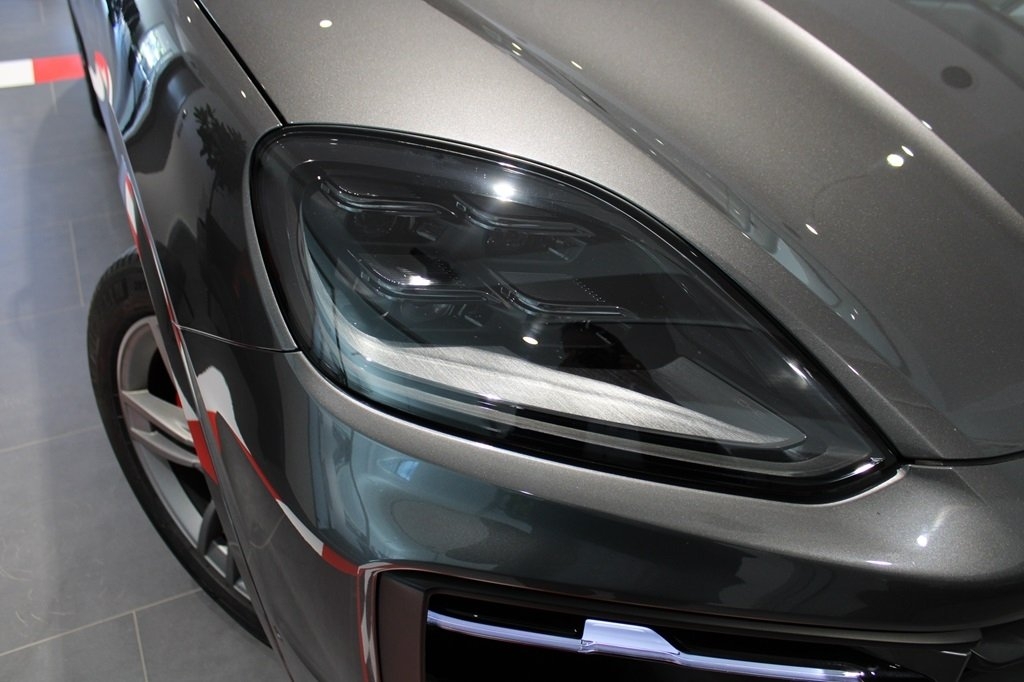 Porsche Cayenne S E-HYBRID 2025, photo 6/10