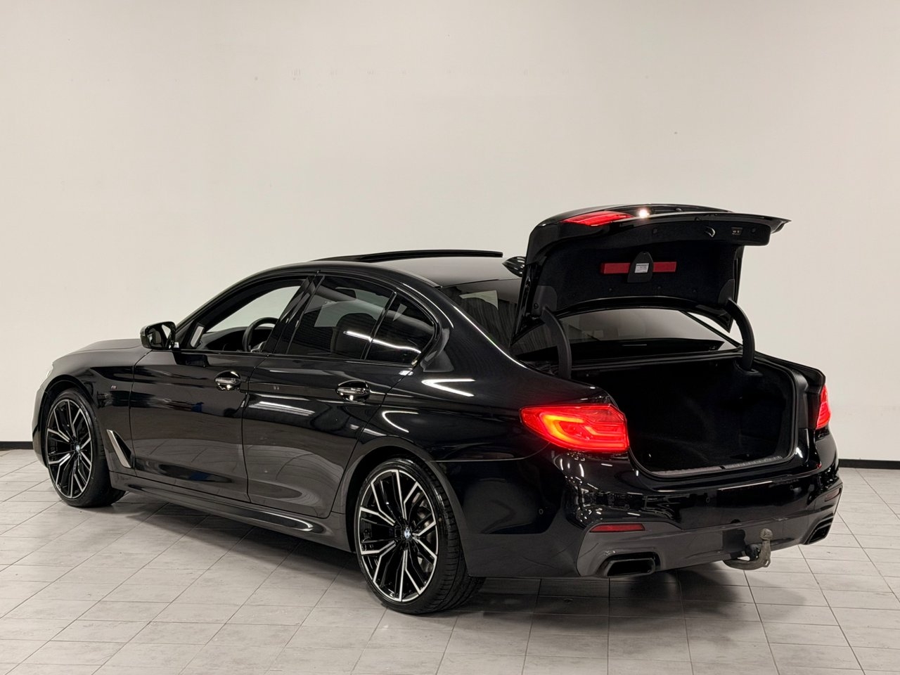 BMW M550d xDrive Ultimate Edition 400hk 2018, photo 7/10