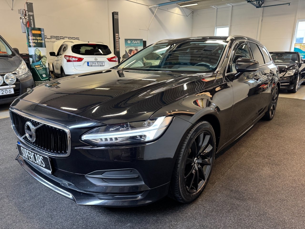 Volvo V90 D4 AWD Geartronic Momentum 2020, bild 3/10