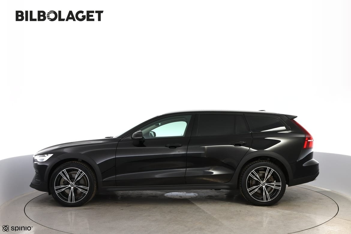 Volvo V60 Cross Country 2022, photo 2/20