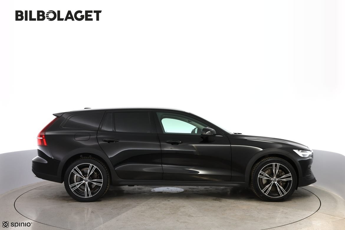Volvo V60 Cross Country 2022, photo 5/20