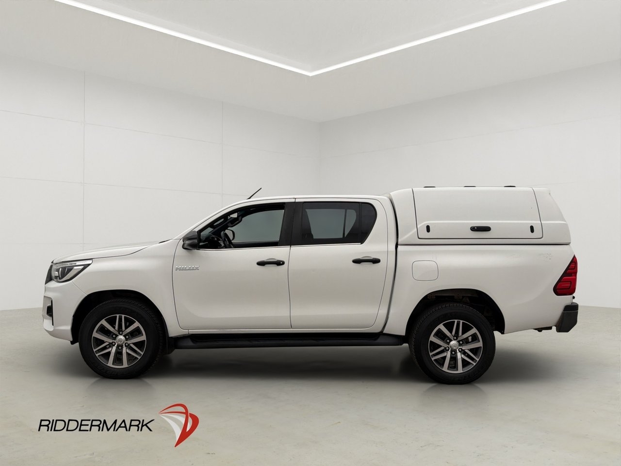 Toyota HiLux 2020, kuva 6/35