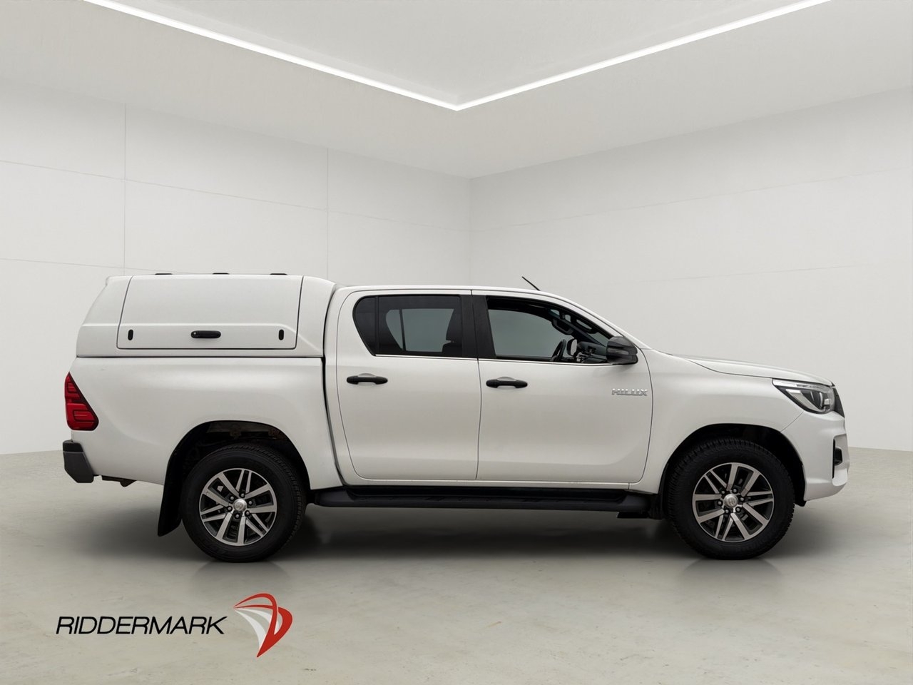 Toyota HiLux 2020, kuva 2/35