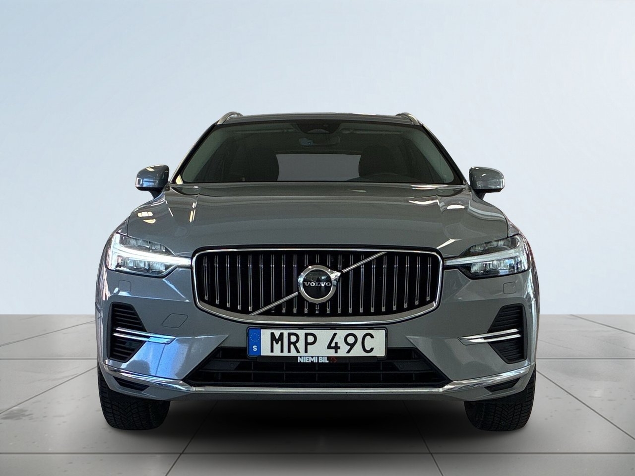 Volvo XC60 T6 Plug-In AWD MOMS 2025, bild 2/19