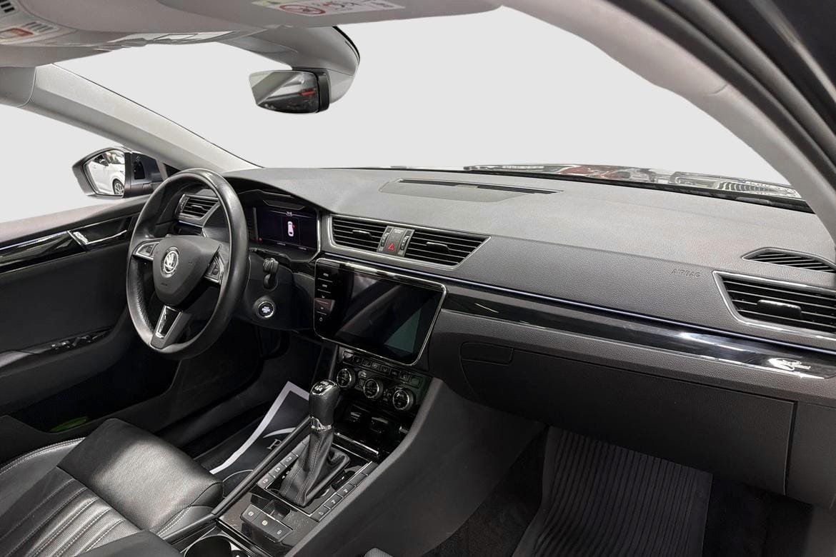 Skoda Superb 2020, kuva 6/10