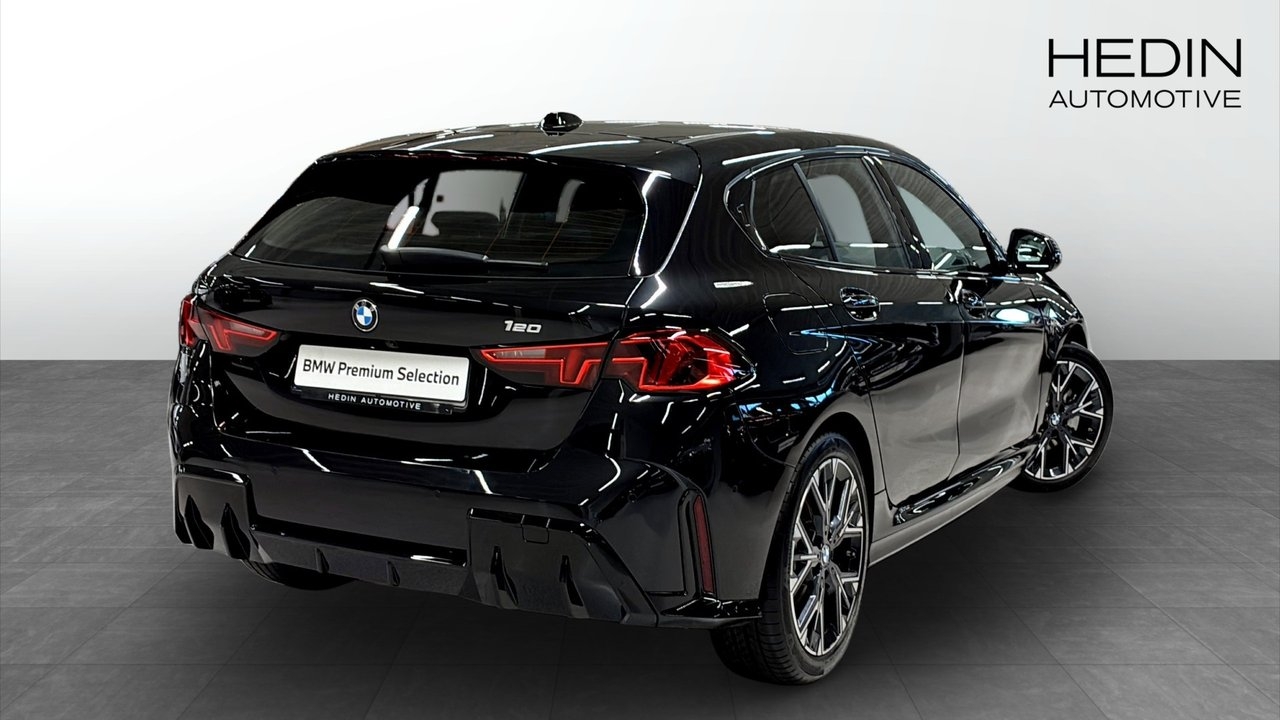 BMW 120 M sport 2026, kuva 2/9
