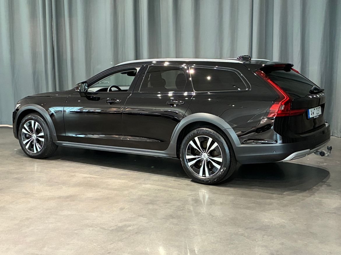 Volvo V90 Cross Country 2023, kuva 6/10