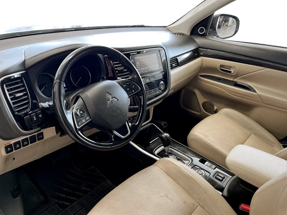Mitsubishi Outlander 2018, bild 5/10