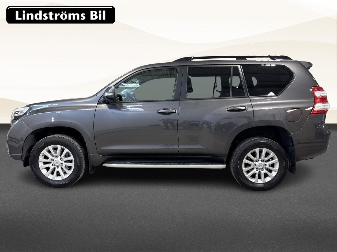 Toyota Land Cruiser 2016, photo 6/21