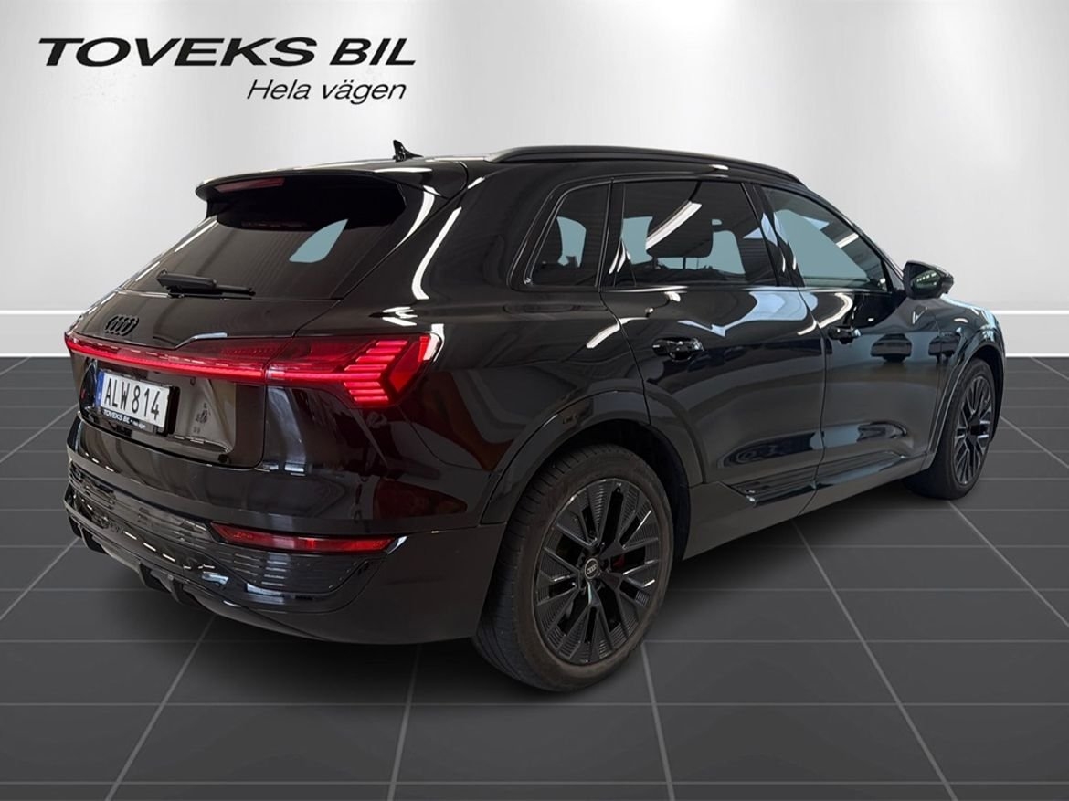 Audi Q8 2024, bild 3/26