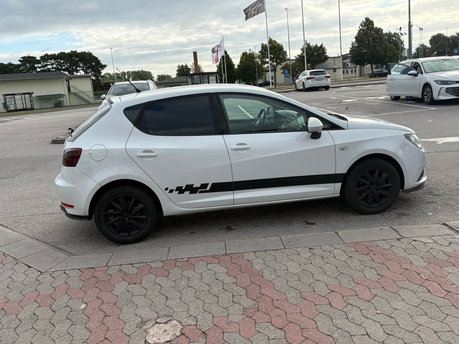Seat Ibiza 1.2 TSI Manuell 2013, bild 2/5