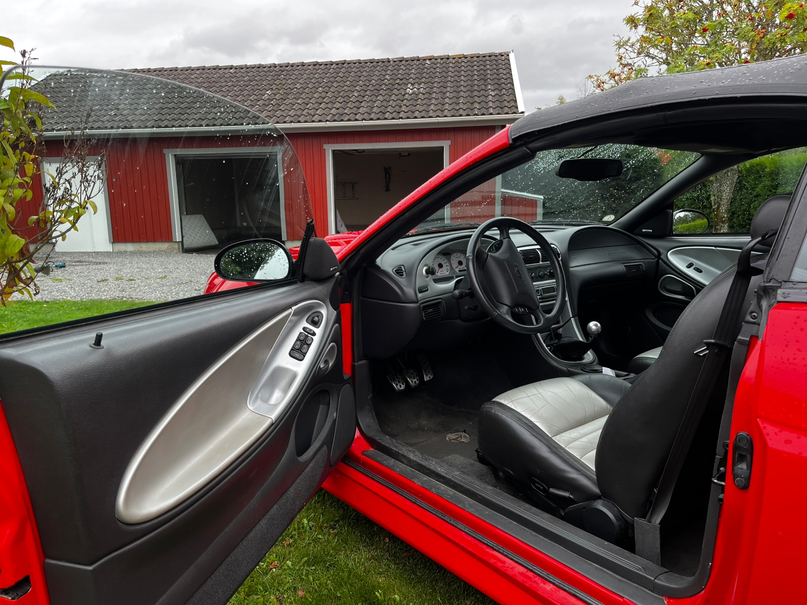 Ford Mustang GT Convertible Manuell 1999, bild 6/9