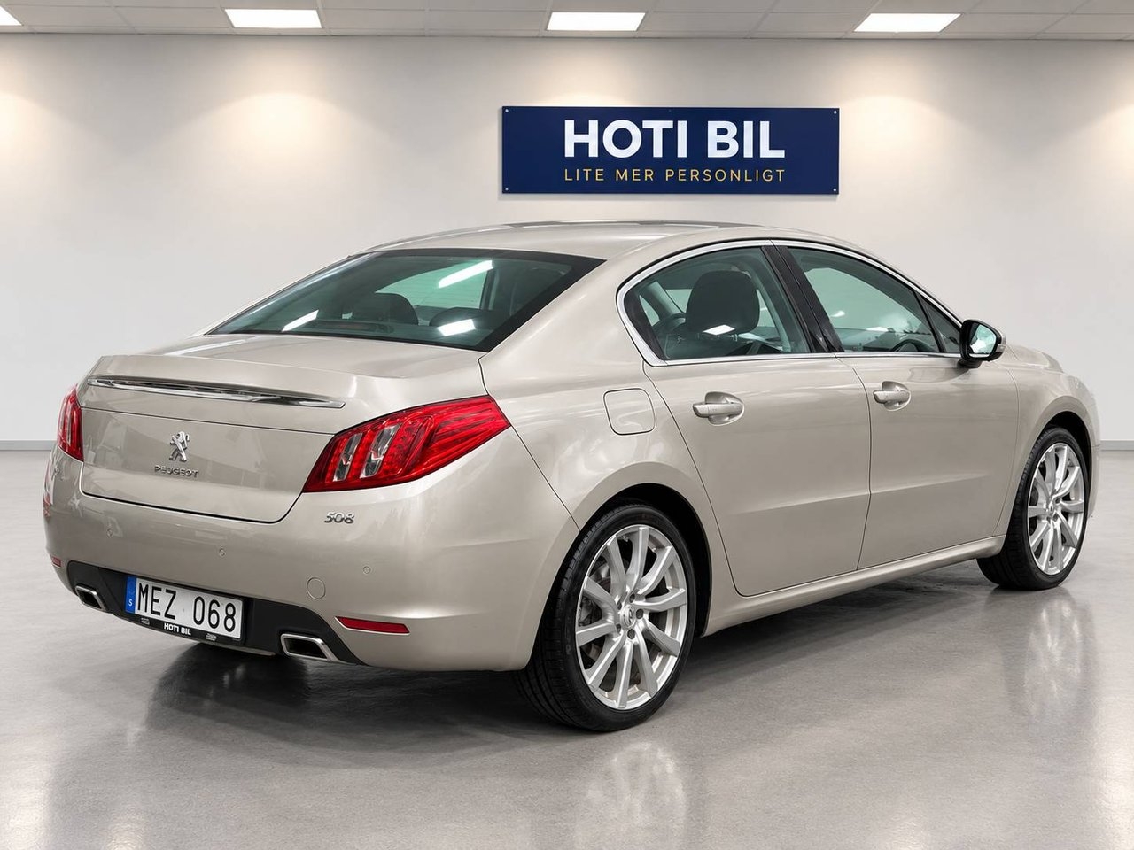 Peugeot 508 2.2 HDi 204 Hk 2011, bild 6/19