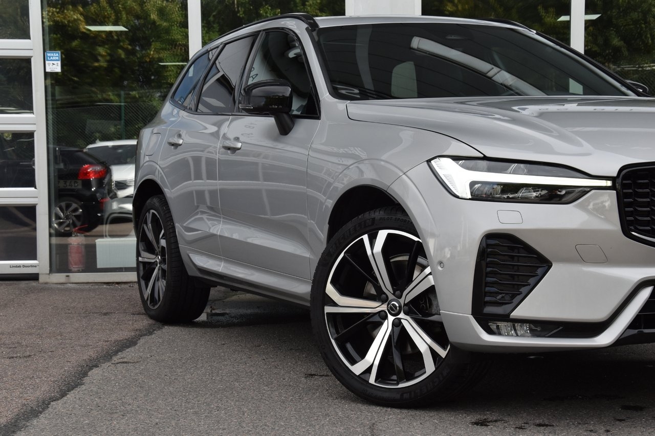 Volvo XC60 2022, photo 4/10