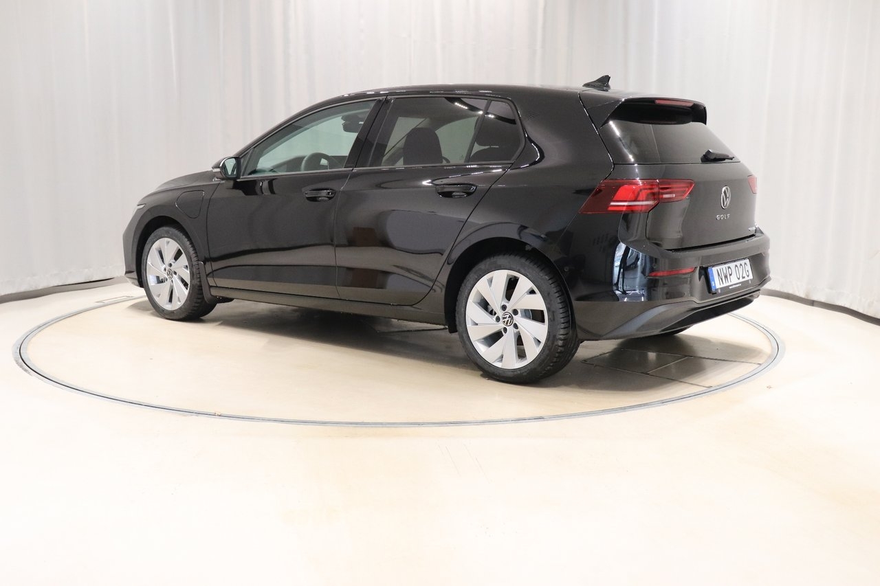 Volkswagen Golf 2026, bild 6/10