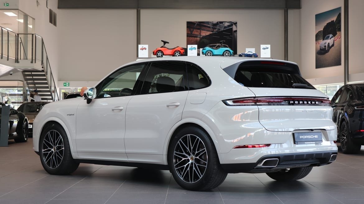 Porsche Cayenne E-Hybrid 2024, bild 2/10