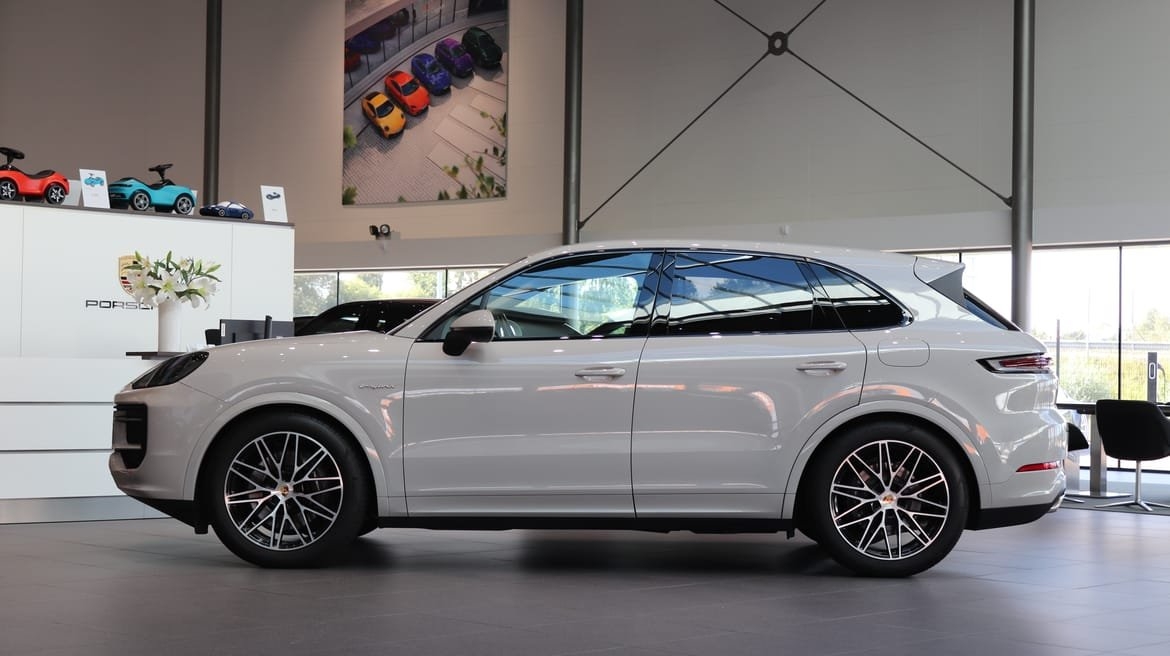 Porsche Cayenne E-Hybrid 2024, bild 6/10